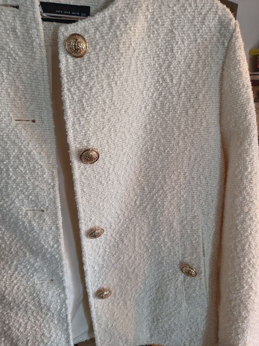 Zara, sacouri noi fără etichetă albe , elegante.