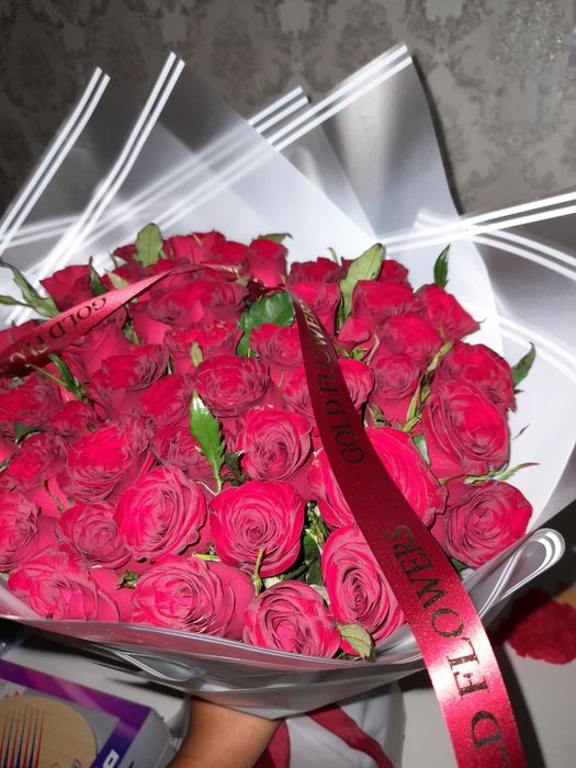 Цветы 51 роза свежие