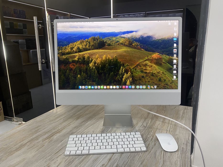 iMac 24 inch M1  256 GB Silver Б/У
