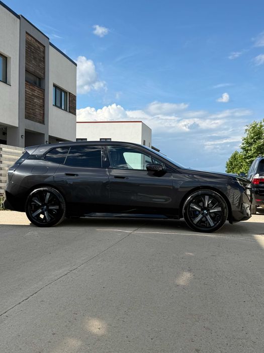 BMW iX 2022 — imagine 4