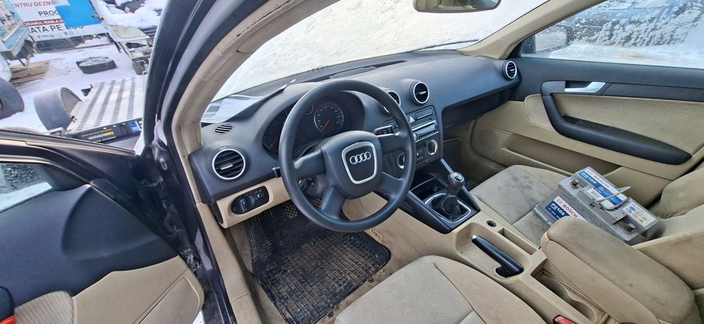 Dezmembrez Audi A3 8P 1.9D  2005 BKC