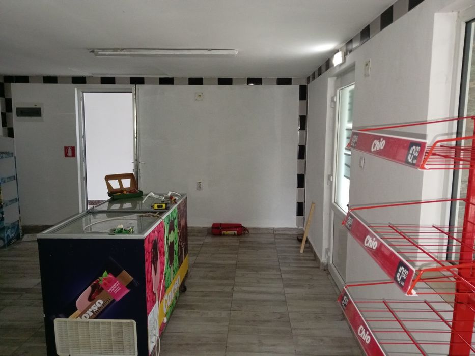 Închiriez spațiu 55mp