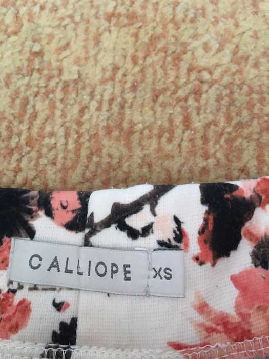 Нежни дамски Поли xs, s размер bershka, calliope