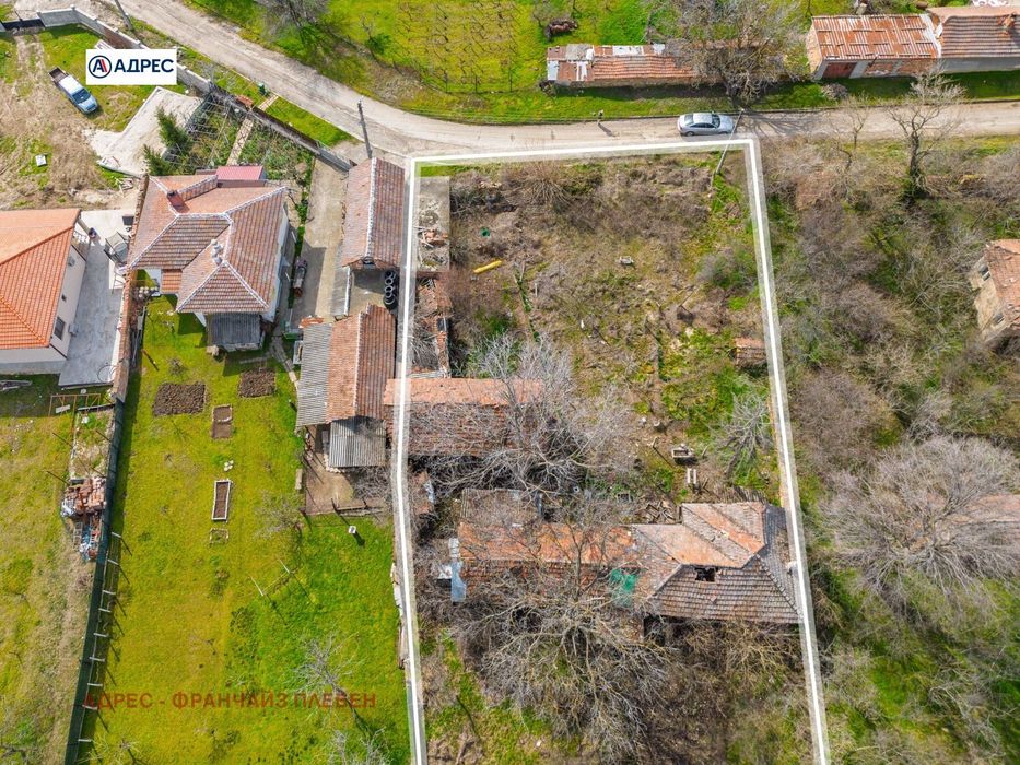 Къща в Плевен, област-с.Згалево площ 75 цена 28000