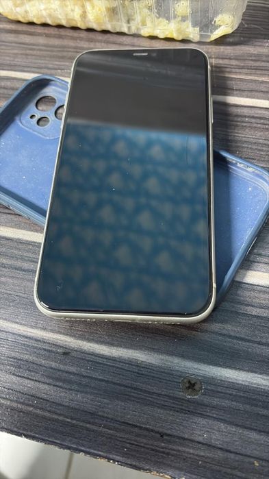 Айфон 11 сатылады