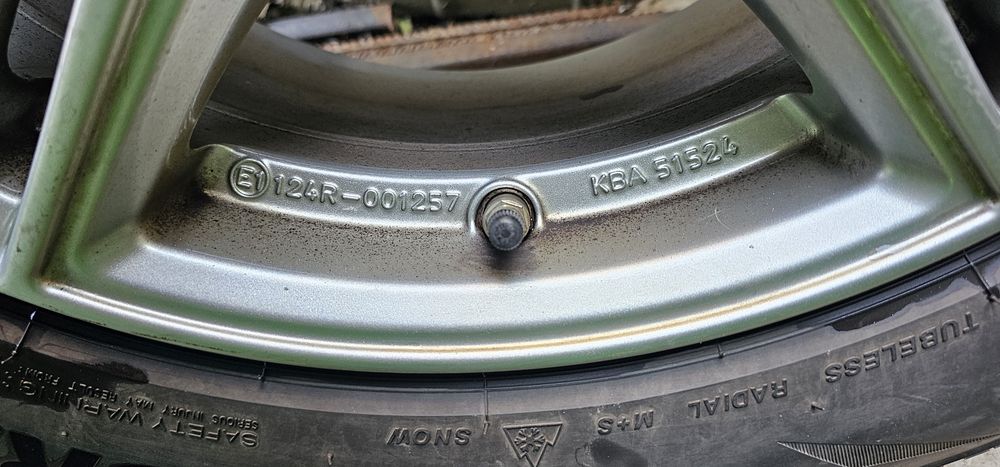 Jante BORBET R18 5x112 ET30 + senzori OEM BMW + anvelope iarnă Bridgestone – X3 X4 Q5 GLC