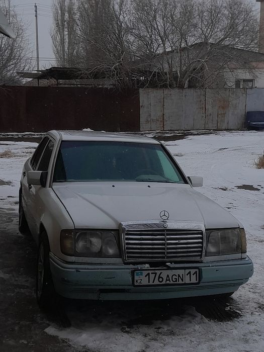 Mersedes Benz 124
