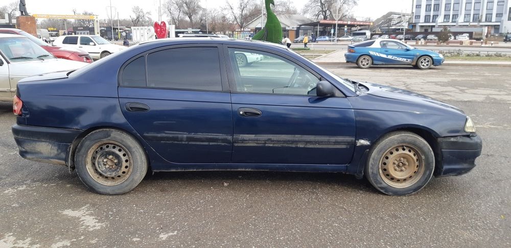 ТОЙЁТА Авенсис  Продаётся!