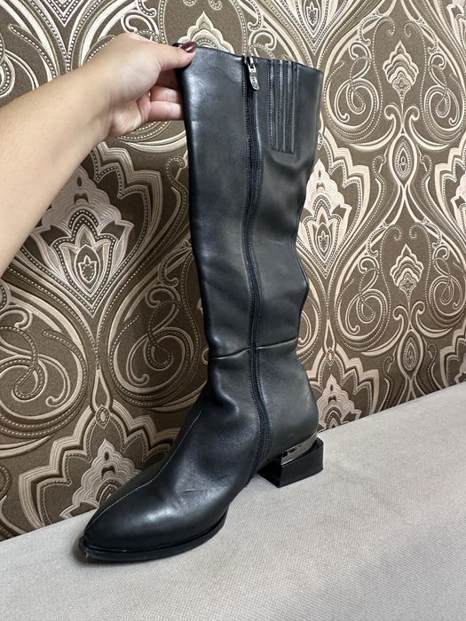 Продам весенние сапоги