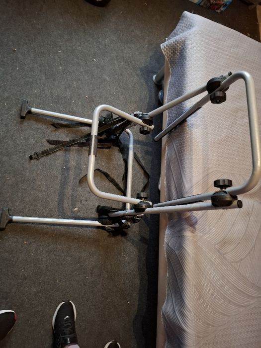 Suport de bicicleta pe haion
