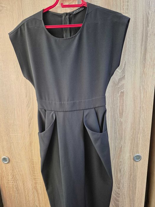 Чисто нова официална рокля SISLEY – черна, елегантна, размер 38 IT