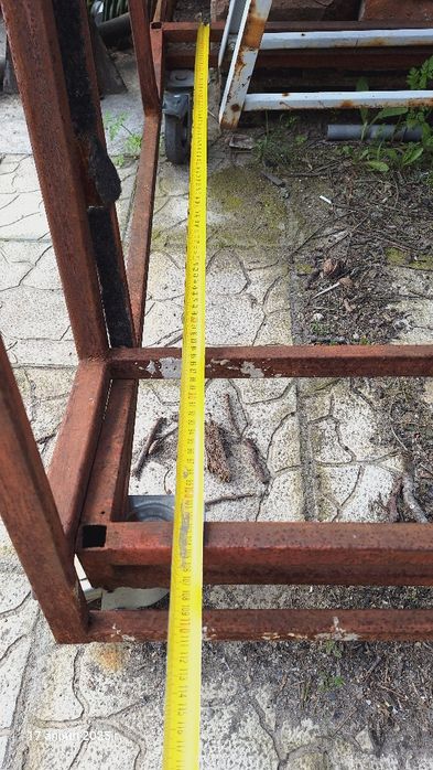 Пирамида за дограма