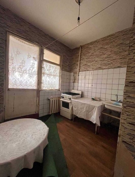 Юнусабад6 | 2/4/4 | Франция 60м2 | два балкона 1/7, 1/3 | не торец |