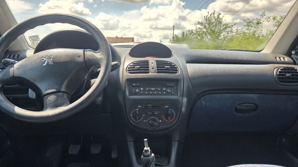 Peugeot 206 1.4i 75кс бензин 2002г. НА ЧАСТИ