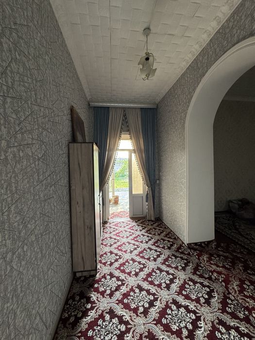 8 so’tiqli xovli sotiladi Jombiyda