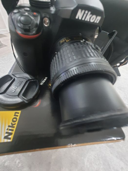 Фотоапарат Nikon D3400 – перфектно състояние, като нов!