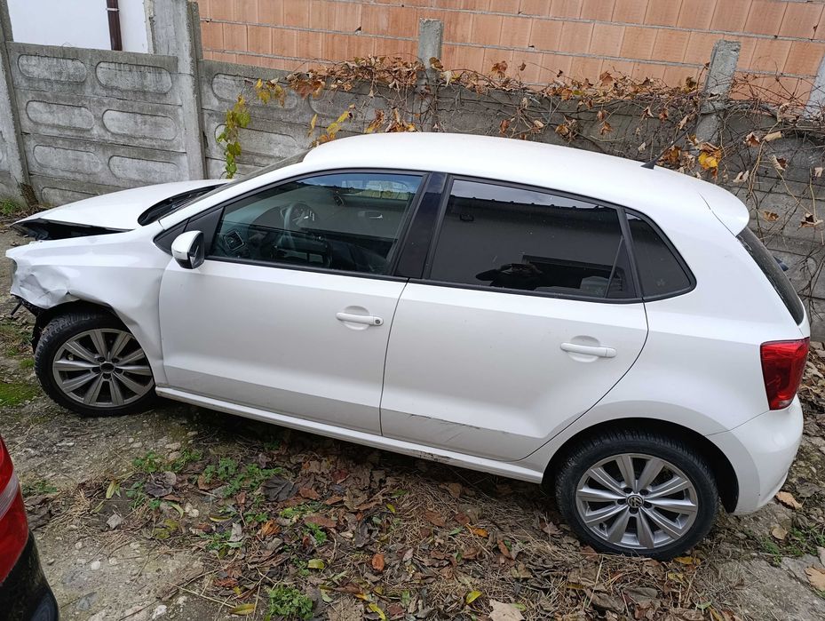 Dezmembrez volkswagen vw polo 6R 2011 1.4 bifuel benzina gaz cod CMAA