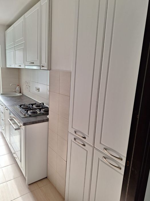 Apartament 3 camere, zona tractorul