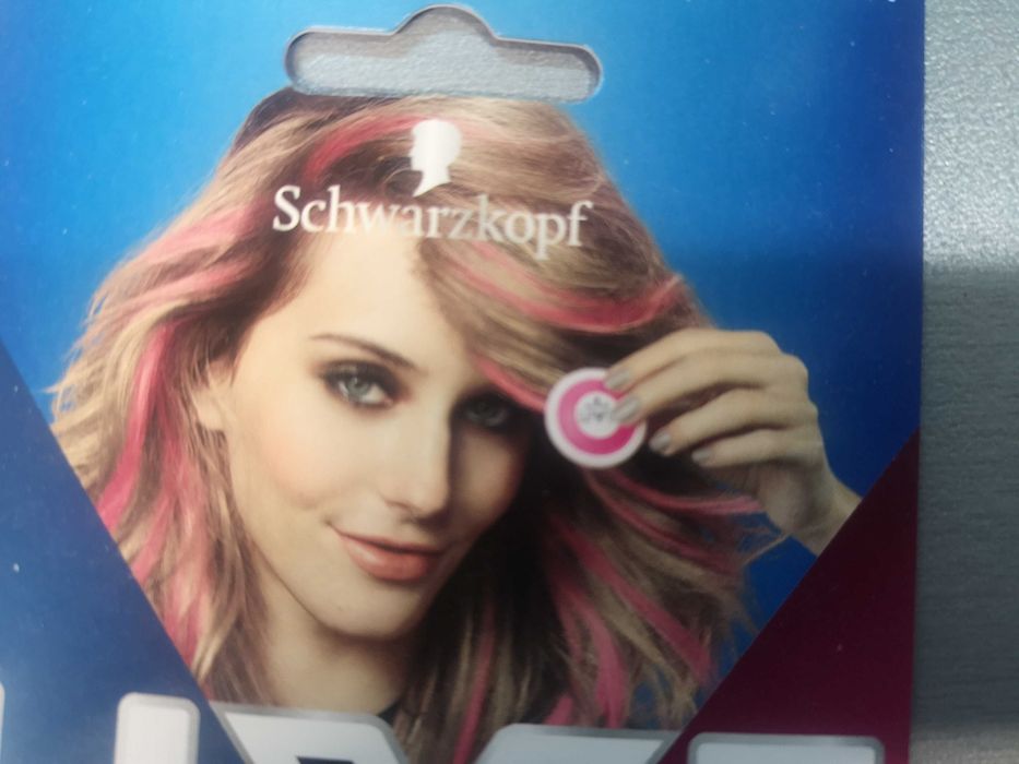 Креда за коса Schwarzkopf LIVE Paint It! в цвят Pink Crush.