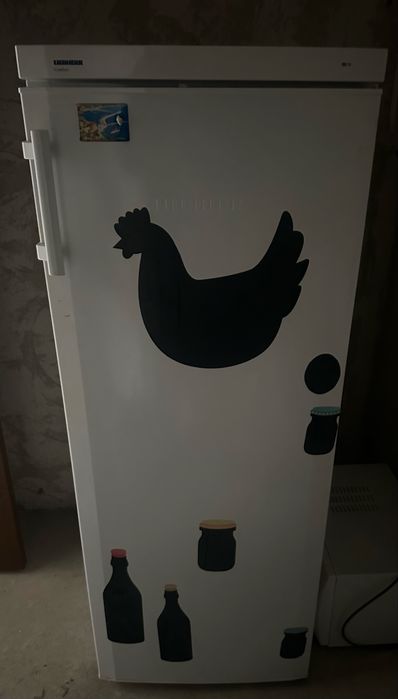 Продавам употребяван хладилник