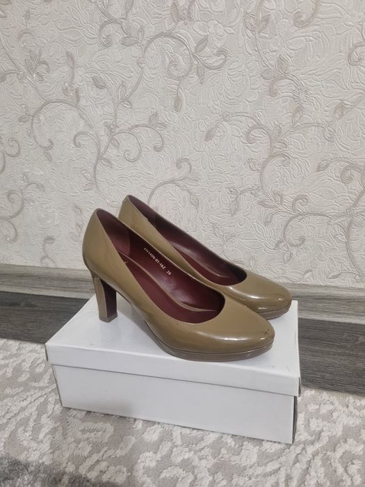 Срочно продам обувь