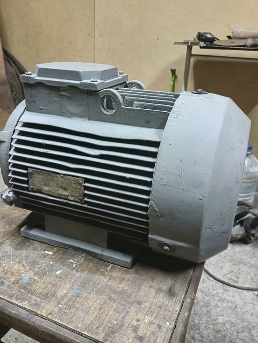 Продам электродвигатель 380в