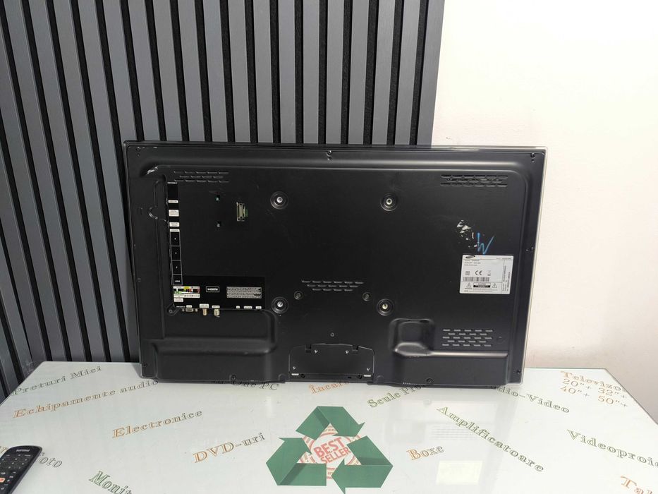 Televizor Samsung UE32D5720RS 32 inch Smart TV cu porturi multiple