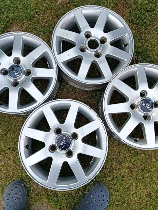 Jante de magneziu pentru Ford pe R14