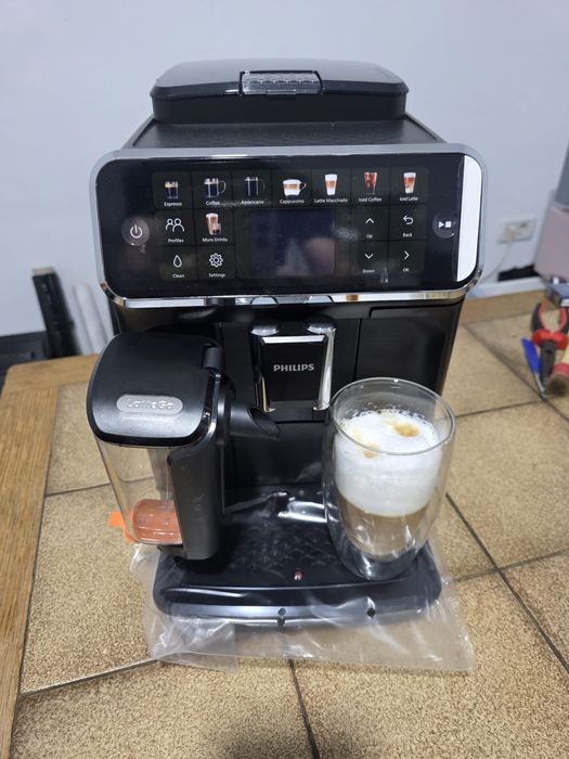 Espressor Philips seria 5500 Black 20 preparate
