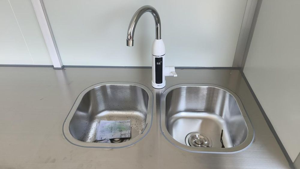 Стационарна Каравана за храна Чисто нова