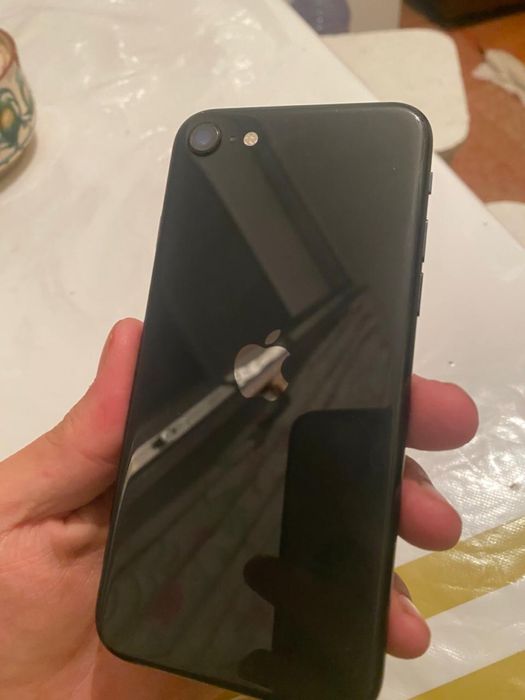 iPhone SE 2020 обмен