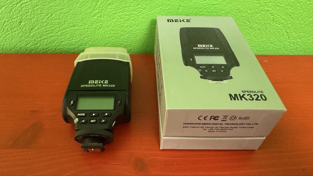 Blitz Meike Speedtlite MK320 pentru Sony