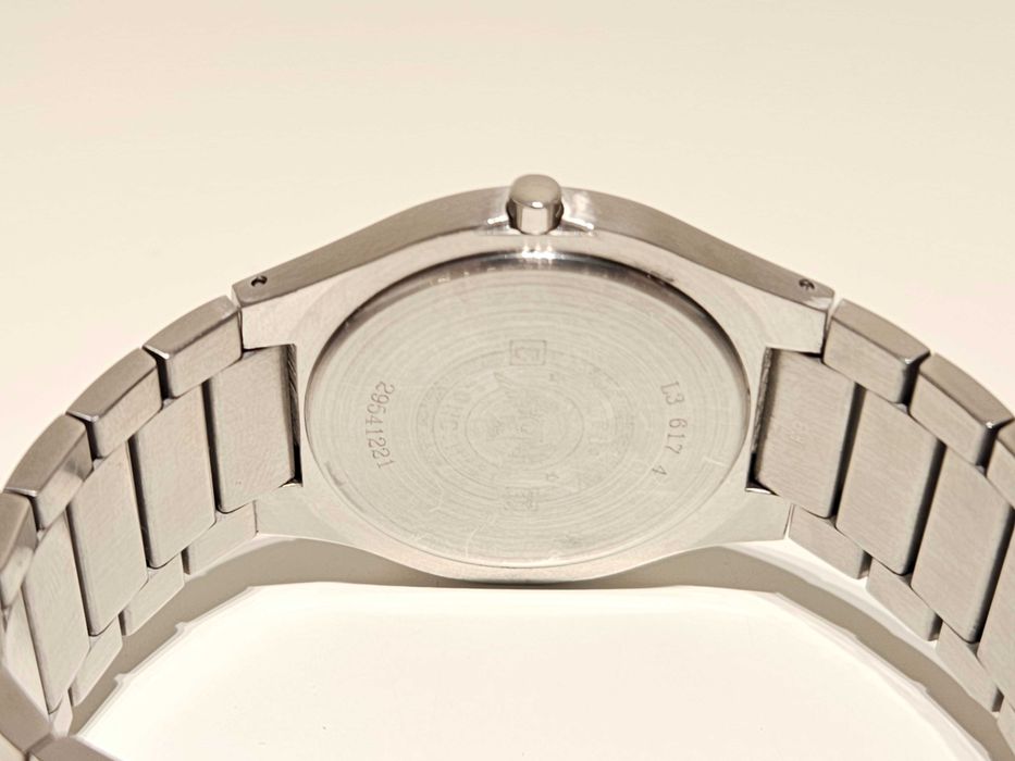 Продаван елегантен стомана кварц мъжки  дамски часовник"Longines"