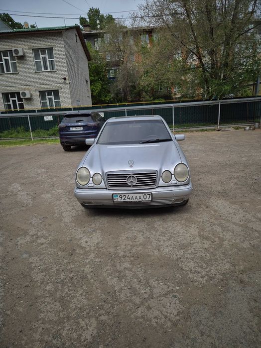 Mercedes 210 дв 280