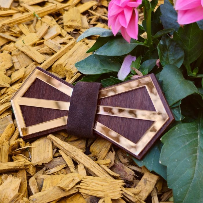 Папийонки от дърво с кожен детайл