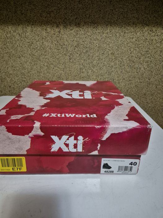 Дамски черни боти нови размер 40