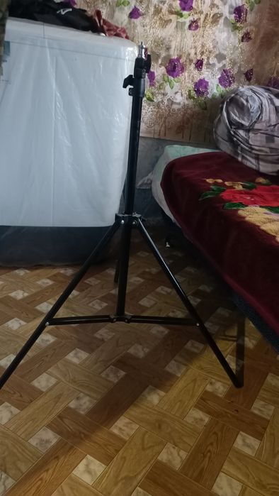 Продам штатив высота 1.80-1.85см за 3тыс.тг