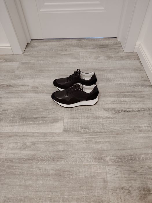 Pantofi din piele naturală, măr. 38