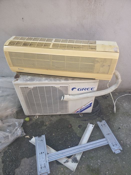 Aer condiționat GREE 9000 BTU – complet, funcțional, cu telecomandă