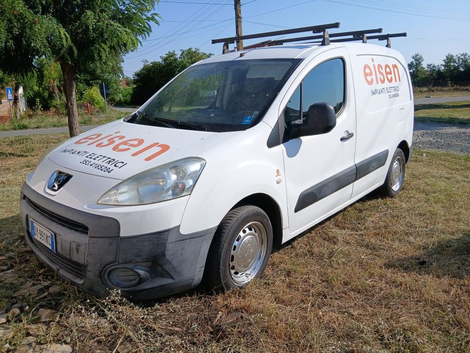 Peugeot partner 1,6 hdi an 2012