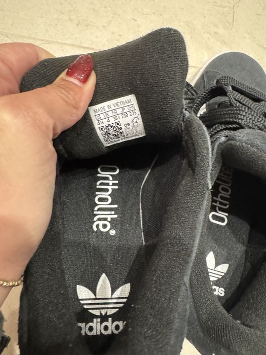 Обувки на Adidas CAMPIS нови