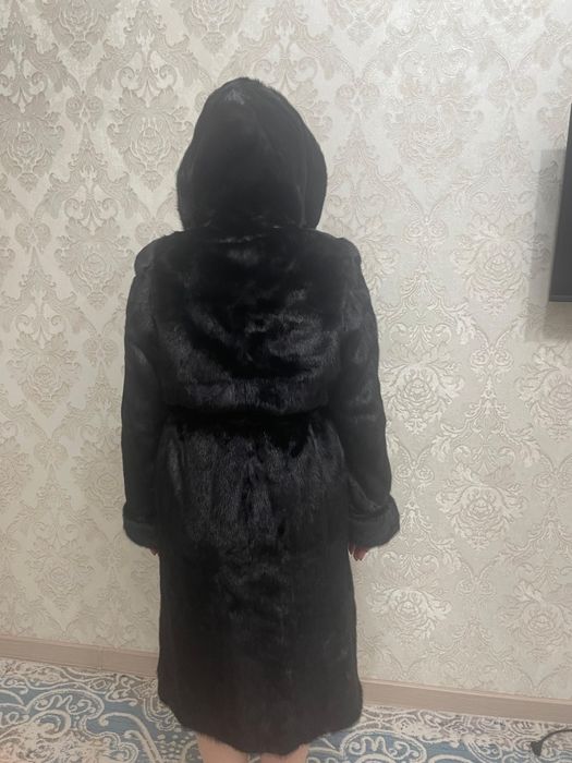 Продам норковую шубу