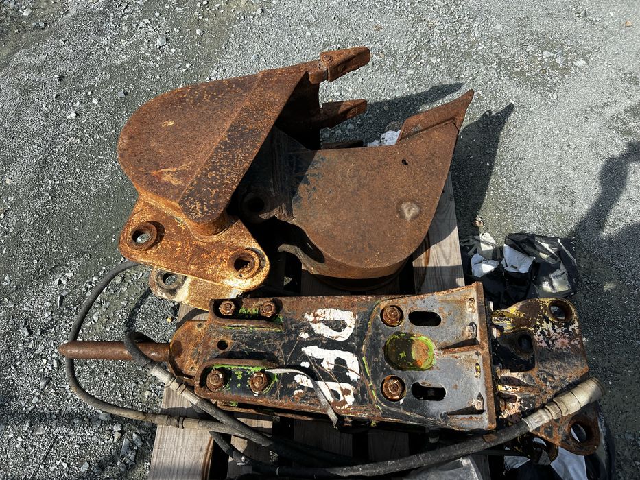 BOBCAT S175 - mini încărcător de vânzare + accesorii