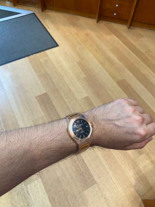 Girard Perregaux Laureato aur roz