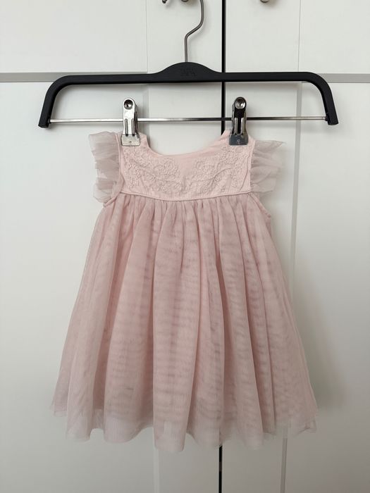рокля розов цвят с тюл и шевица 0-3 месеца