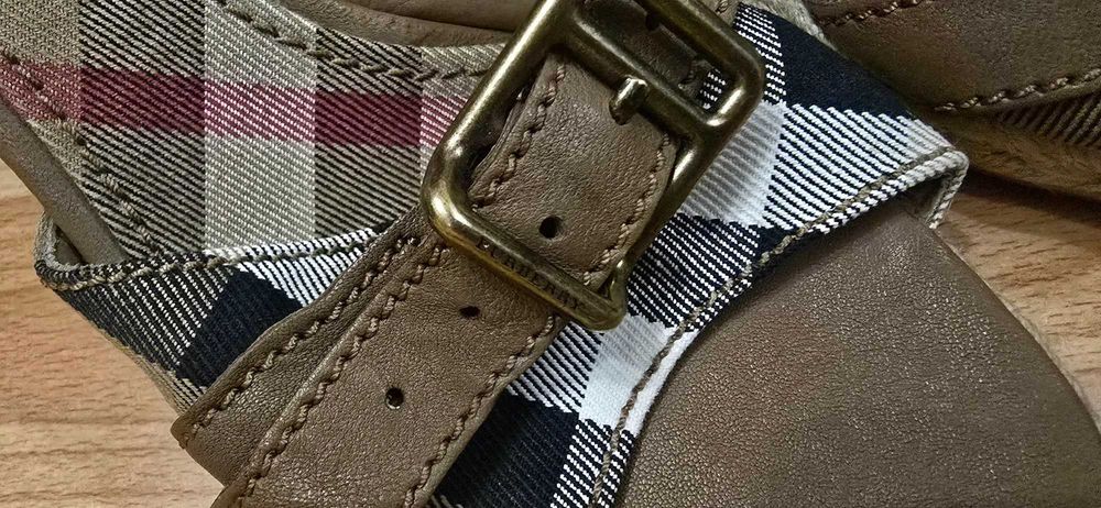 Burberry 40 номер-дамски сандали