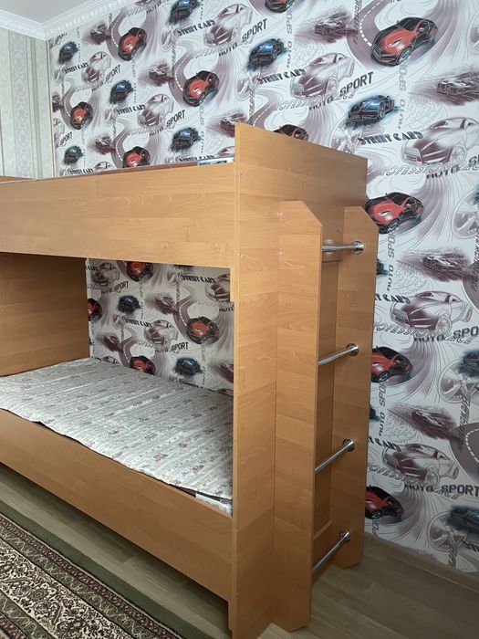 двух ярусный кровать