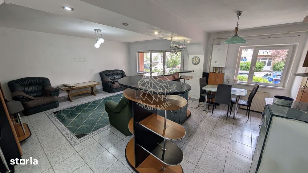 Apartament 4 camere 100 mp-balcon-parcare-beci-Central