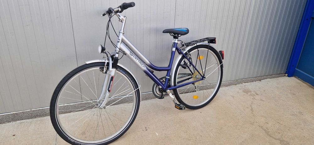 Дамски велосипед Hattrick колело 28"