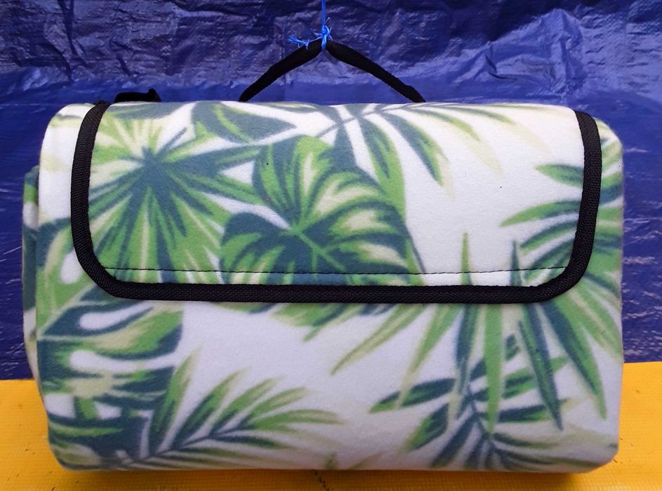 Paturi PICNIC 150 x 200 Cm, pliabila si impermeabila NOUA - 65 Lei